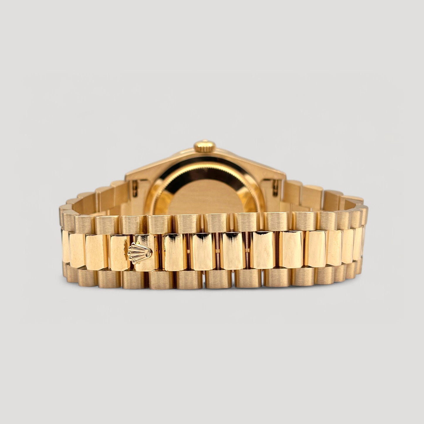 Mint Rolex Day Date "President" Champagne w/ Diamond & Diamond Bezel Yellow Gold 36mm 18348