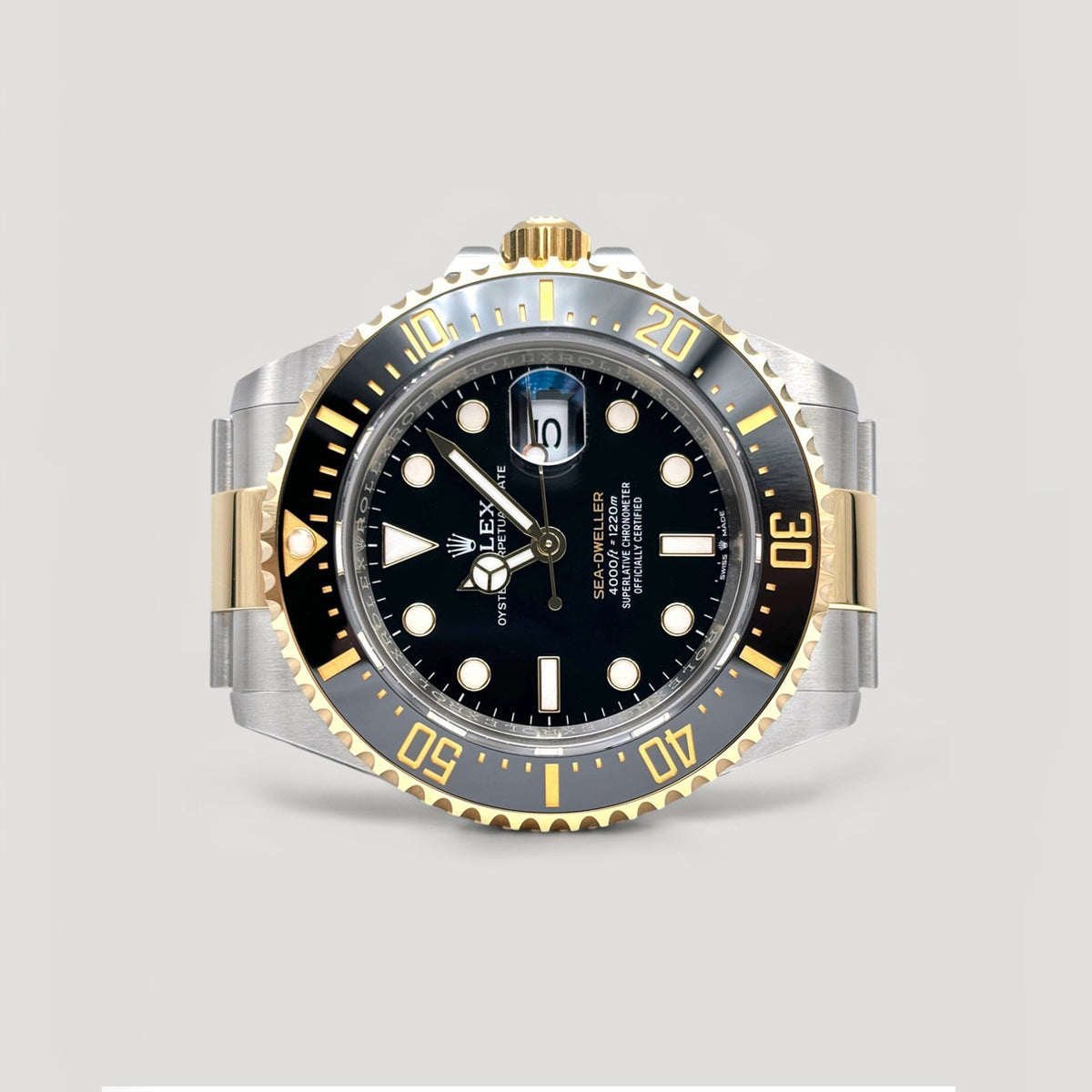 Mint Rolex Sea Dweller 43mm 126603